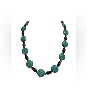 Blue and Black Beaded Necklace with Graduated Design